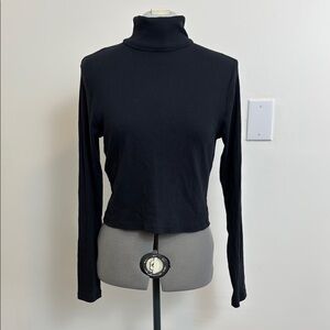Levi’s Black Ribbed Turtleneck Long Sleeve Top